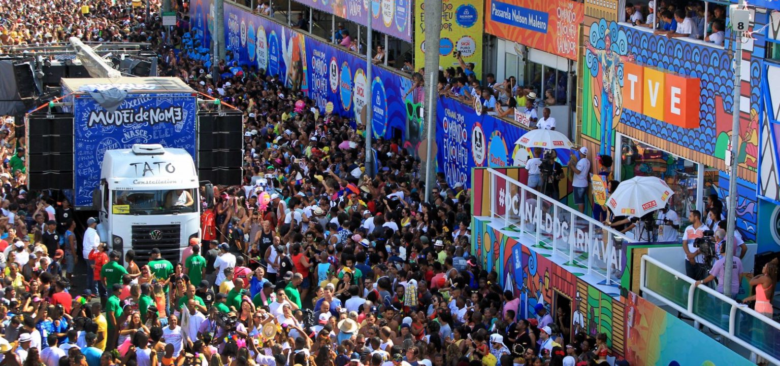 Blocos e camarotes seguem vendendo abadás para carnaval de 2021 em