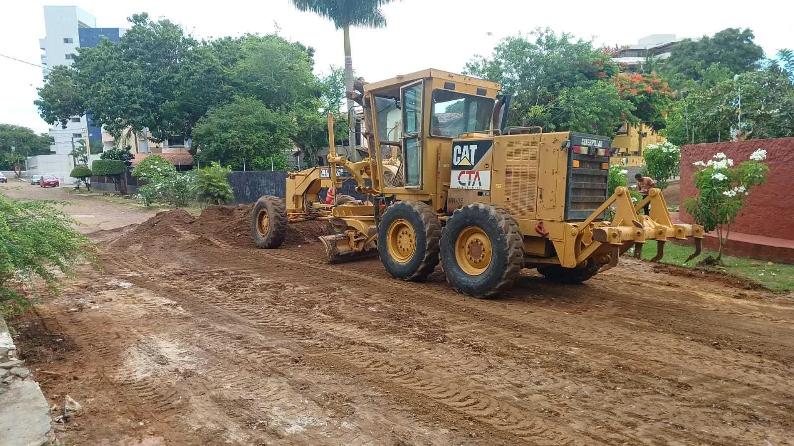 Moradores do Jardim Pontal Celebram Início das Obras de Pavimentação