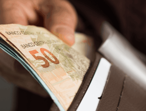Dinheiro na conta: Prefeituras de Ilhéus e Itabuna pagam salários antecipados