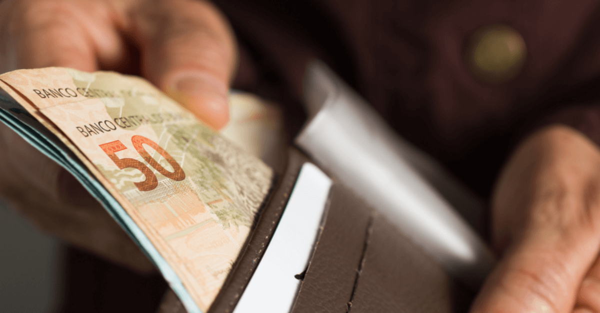 Dinheiro na conta: Prefeituras de Ilhéus e Itabuna pagam salários antecipados