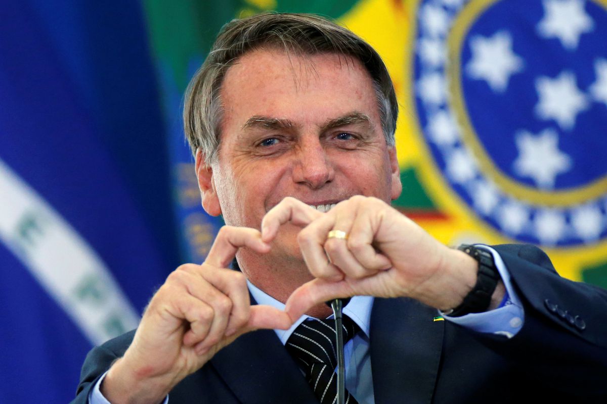 Bolsonaro zera impostos federais sobre gás de cozinha