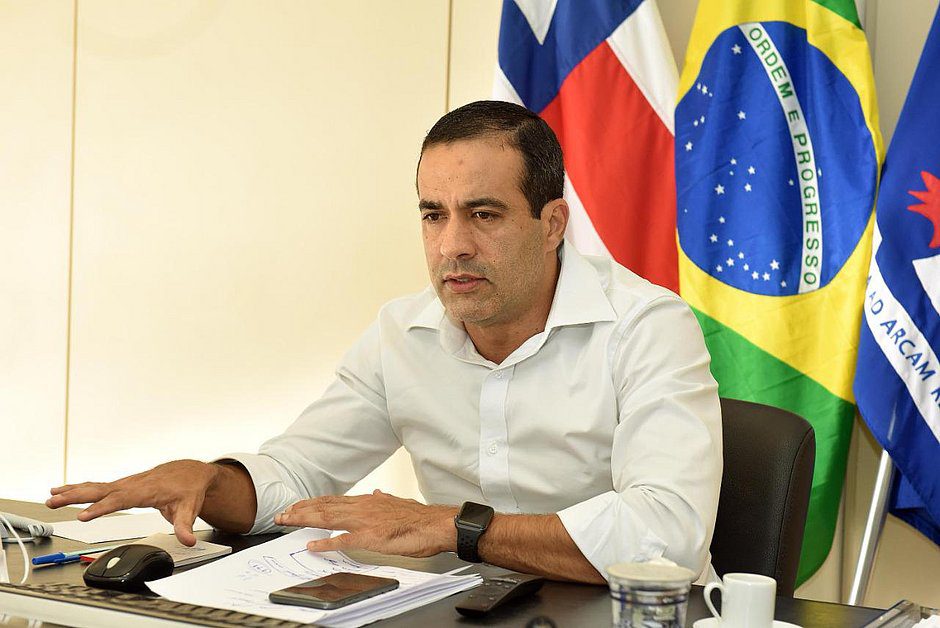 Prefeito de Salvador rebate Eduardo Bolsonaro: 'Não deveria estar falando estas merdas'