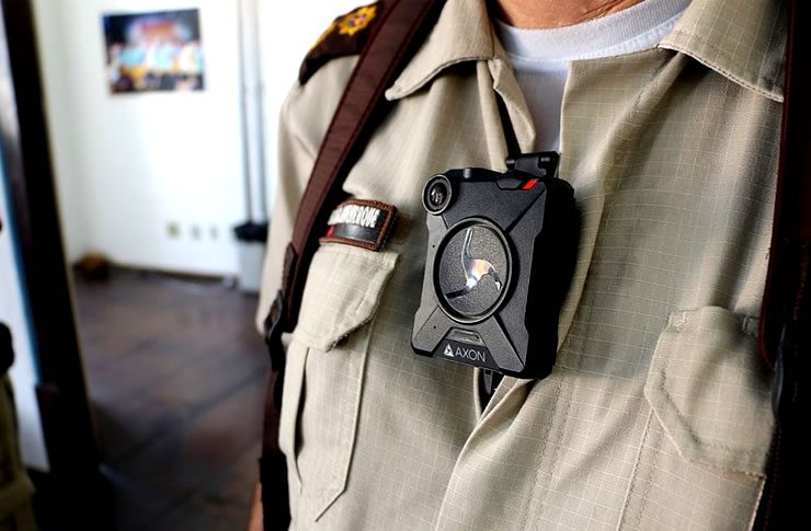 Implementação do uso de câmeras na fardas de policiais ainda não tem data para começar