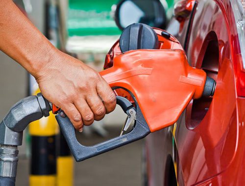 Acelen vende gasolina mais barata para Pernambuco do que Bahia