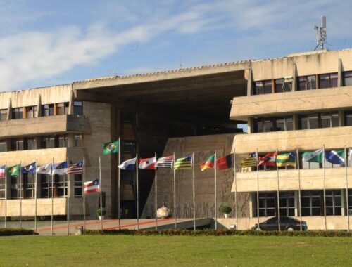 Professores da rede estadual tem reajuste salarial aprovado pela Alba