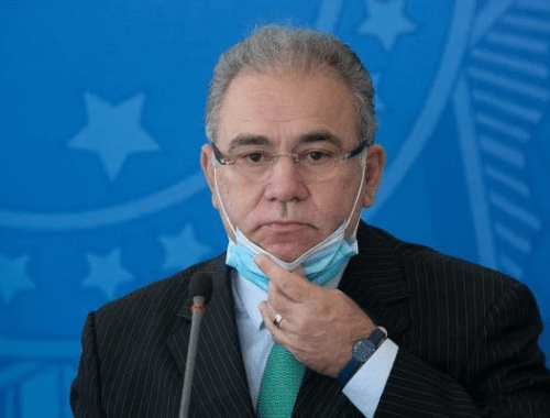 Ministro da saúde assina portaria que encerra emergência sanitária