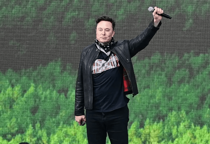 Elon Musk oferece R$ 200 bilhões para comprar o Twitter