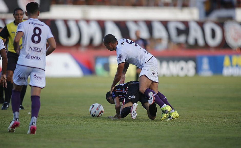 Atlético e Jacuipense ficam no empate no primeiro jogo da final do Baianão