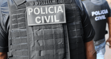 Pai e filho são presos na Bahia suspeitos de estuprar adolescente; vítima era abusada desde os 9 anos
