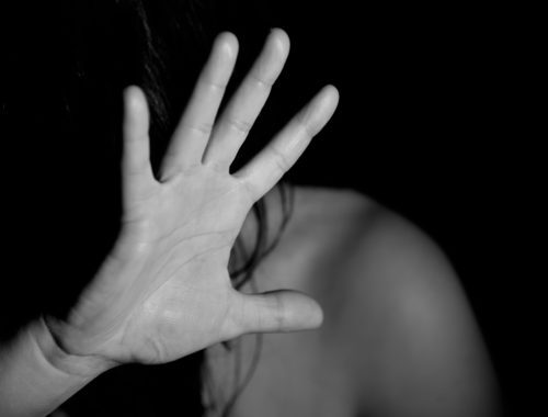 Crime de feminicídio reduz em 21,7% na Bahia