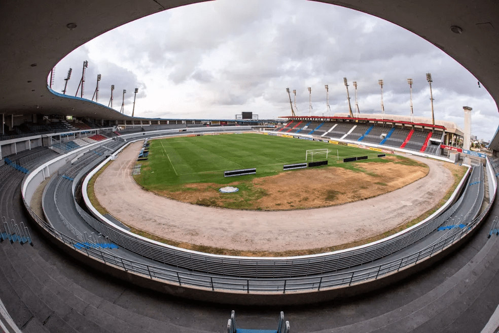 CSA e Bahia se enfrentam nesta sexta-feira