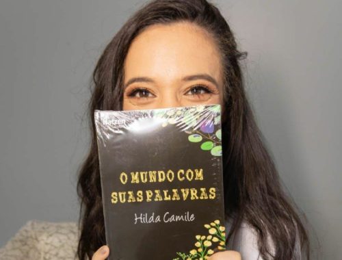Ilheense, primeira psicóloga surda oralizada da Bahia lança livro "O mundo com suas palavras"
