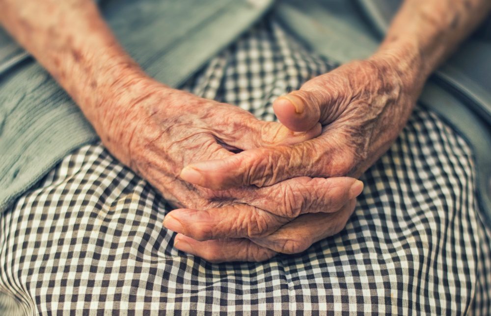 Idosa de 121 anos é 'descoberta' após atendimento médico na Bahia e pode ser a mais velha do mundo