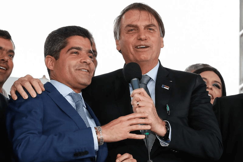 Bolsonaro considera abrir mão da candidatura de Roma para apoiar ACM Neto, diz jornal