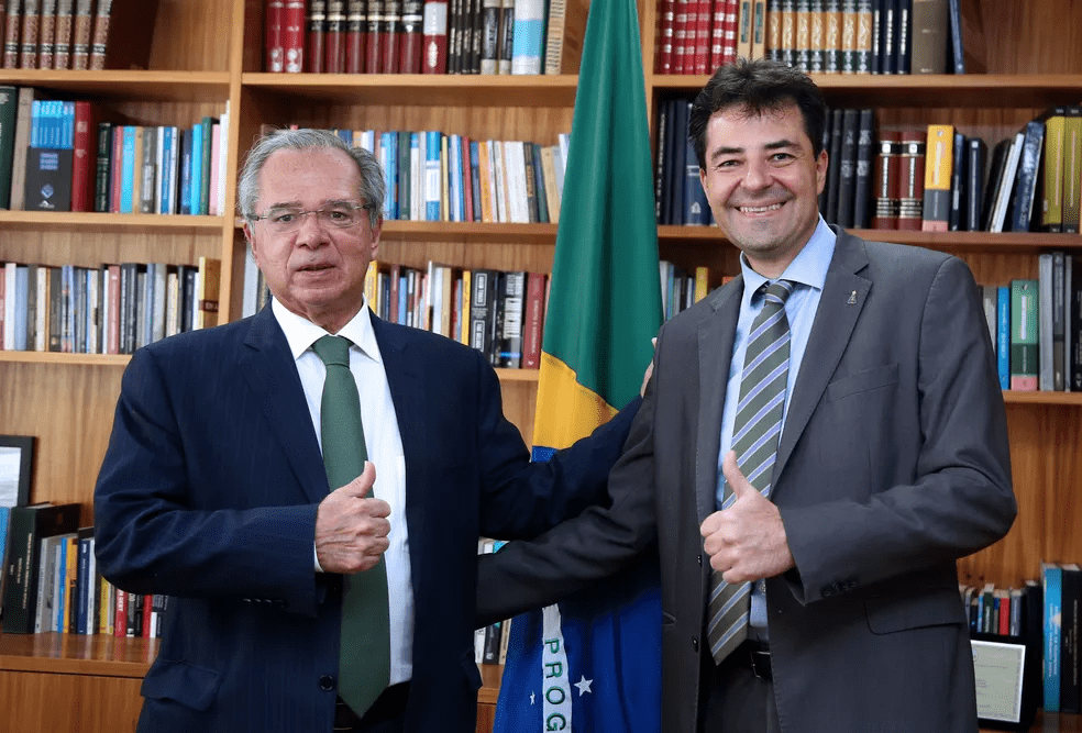 Novo ministro de Minas e Energia pede estudos para privatizar a Petrobras