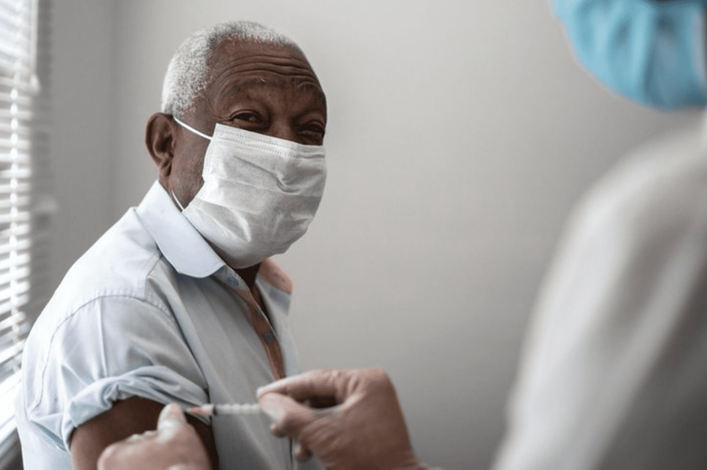 Ilhéus inicia aplicação da 4ª dose para idosos com 60 anos ou mais