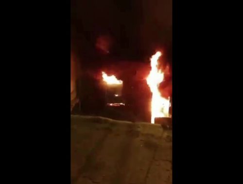 Incêndio atinge casa em Ilhéus; assista ao vídeo